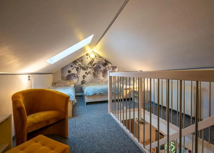 Domino - I Habitación en casa particular