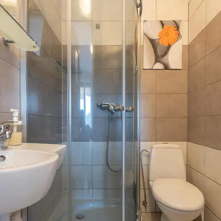 Domino - I בית אירוח *