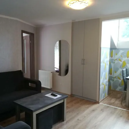 منزل للإقامة Domino - I شكلارسكا بوريبا