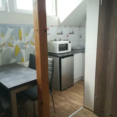 Domino - I בית אירוח *