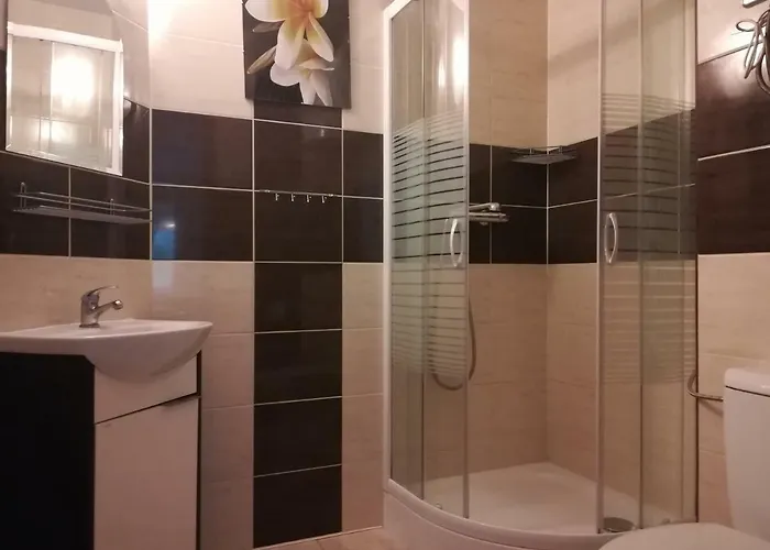 Domino - I 홈스테이 스클라르스카포렘바